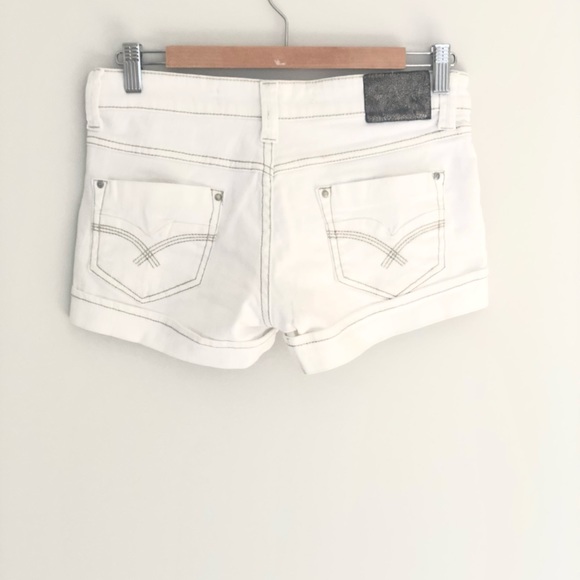 White jeans shorts - Picture 2 of 6